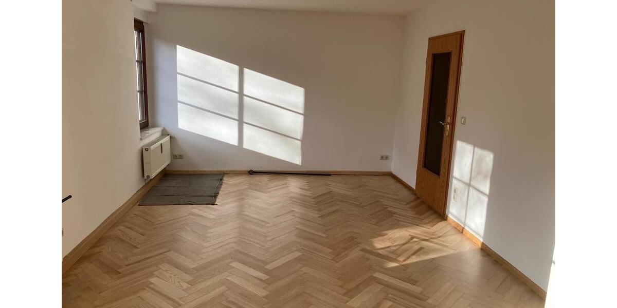 Erdgeschoßwohnung Grünhain-Beierfeld Beierfeld - 3 Zimmer, 90 m&sup2;, 400&euro; | Angebot:26037485