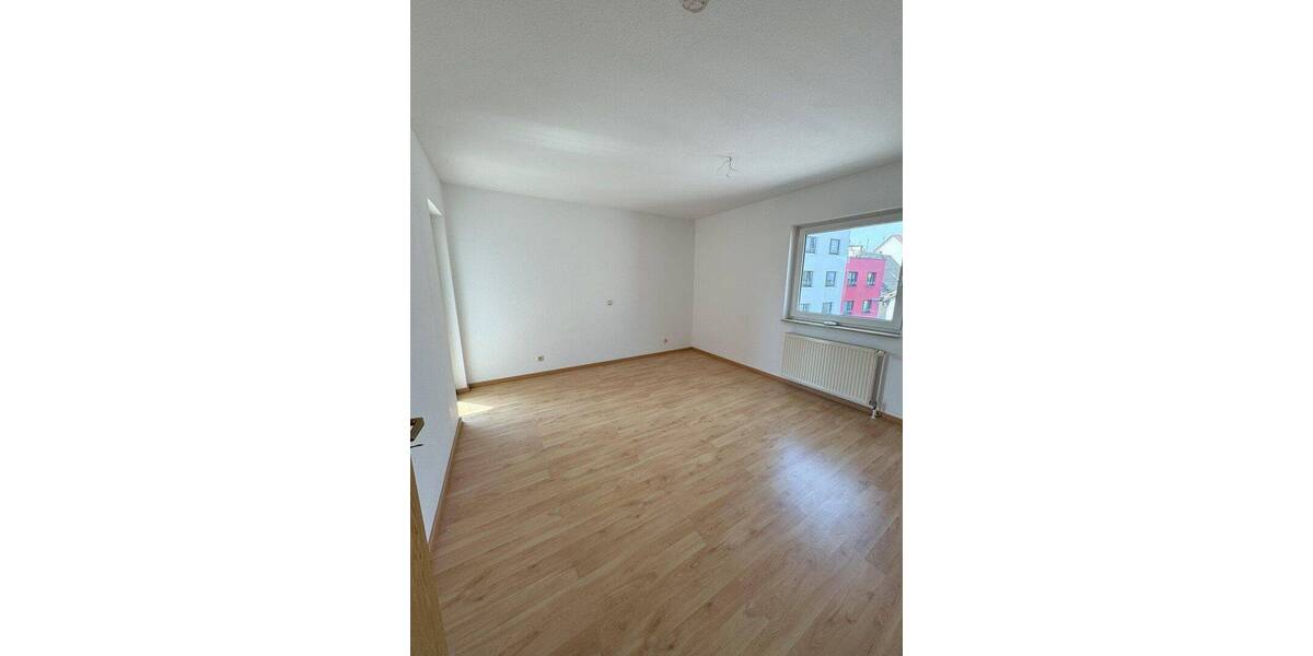Etagenwohnung Schönebeck Altstadt - 3 Zimmer, 85 m&sup2;, 612&euro; | Angebot:26804249