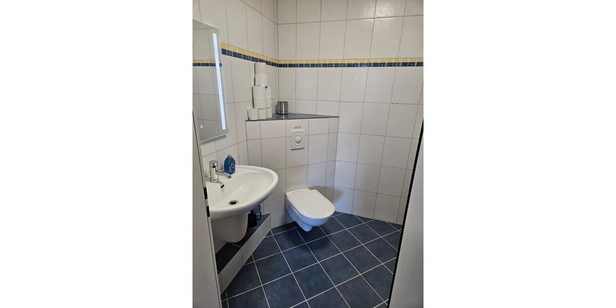 Wohnen auf Zeit Enger - 8 Zimmer, 240 m&sup2;, 20&euro; | Angebot:21097777