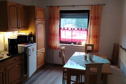 Wohnen auf Zeit Untergriesbach - 3 Zimmer, 100 m&sup2;, 70&euro; | Angebot:25205074