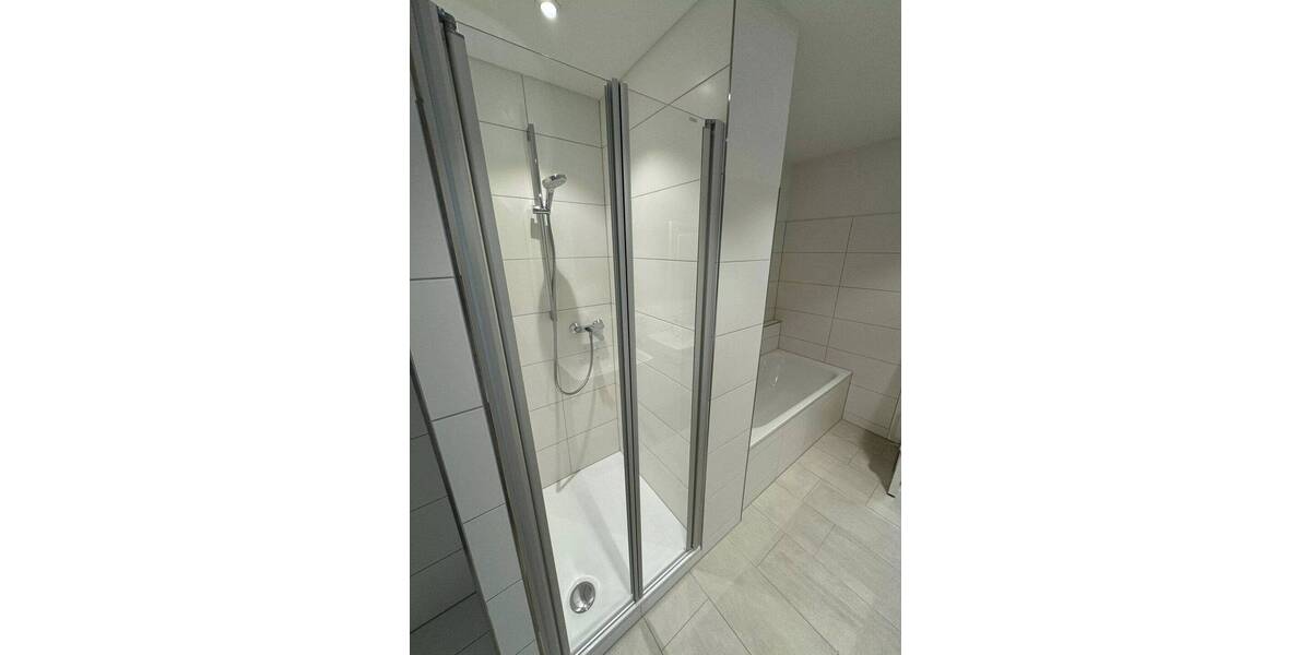 Etagenwohnung Weil am Rhein - 5 Zimmer, 141 m&sup2;, 1.850&euro; | Angebot:25837678