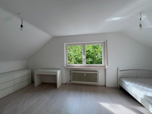 Dachgeschoßwohnung Bischofsheim - 2 Zimmer, 65 m&sup2;, 1.090&euro; | Angebot:26495064