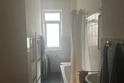 Wg Zimmer mit 2 Mitbewohner 1 zimmer