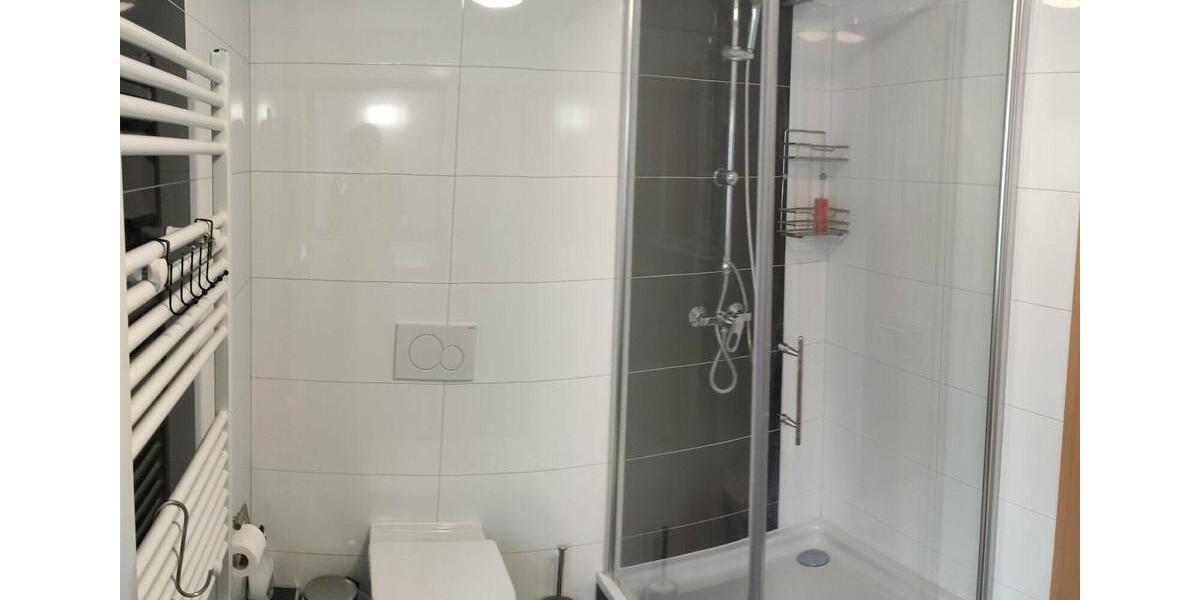 Wohnen auf Zeit Groß-Gerau Gerau - 9 Zimmer, 18 m&sup2;, 15&euro; | Angebot:23614315