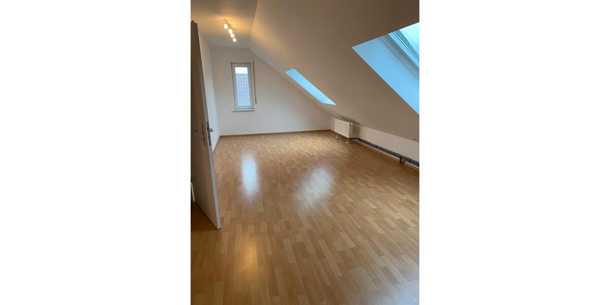 Dachgeschoßwohnung Schwebheim - 1 Zimmer, 55 m&sup2;, 590&euro; | Angebot:25752190