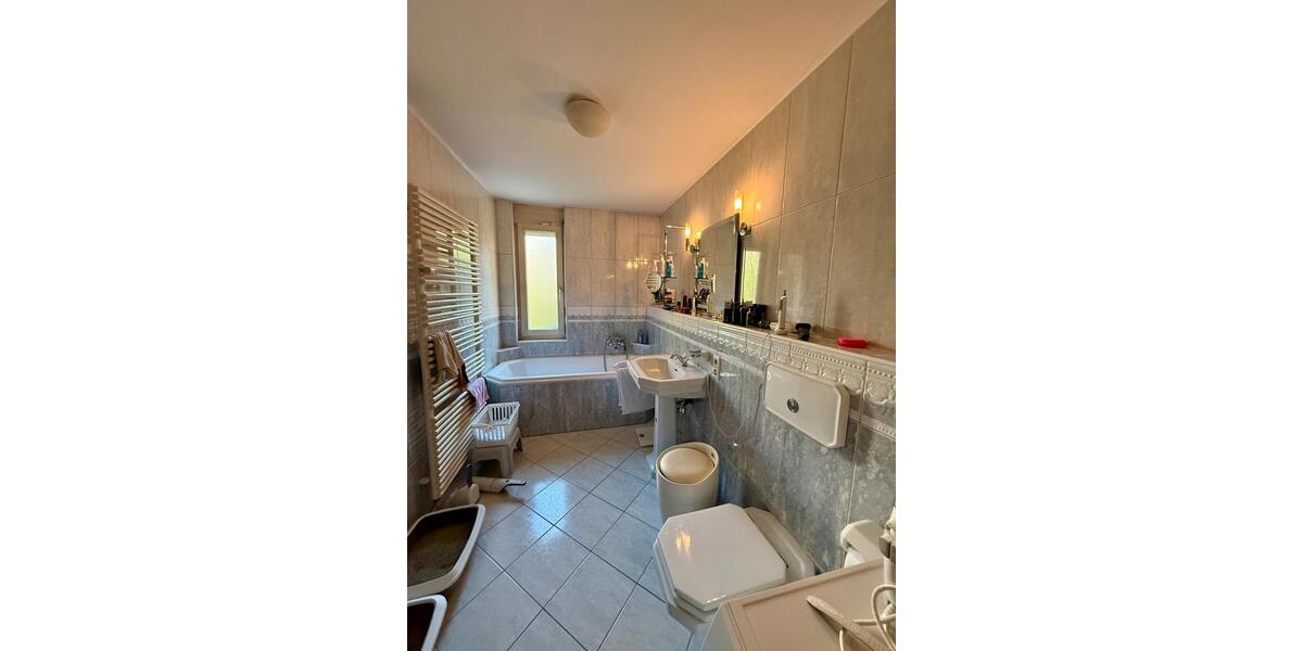 Wohnen auf Zeit Karlsruhe Beiertheim-Bulach - 4 Zimmer, 107 m&sup2;, 2.400&euro; | Angebot:26237687