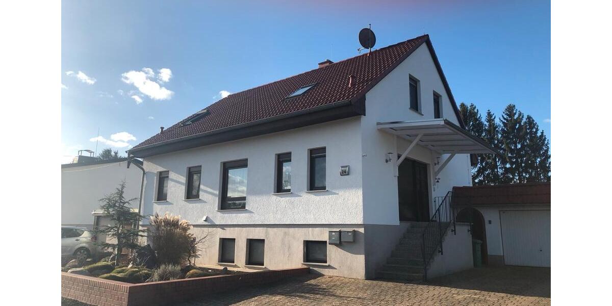 Möblierte Dachgeschosswohnung 2 zimmer