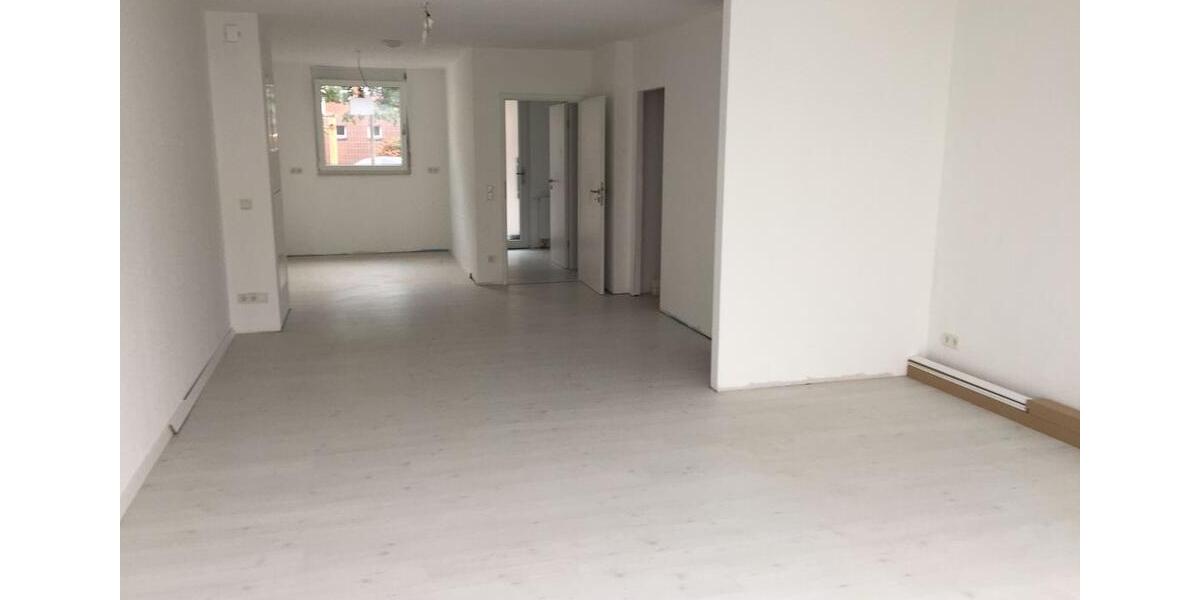 Reihenhaus Stuttgart Birkach - 5.5 Zimmer, 145 m&sup2;, 2.640&euro; | Angebot:26641059