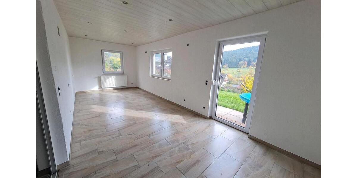 Erdgeschoßwohnung Waldachtal - 5 Zimmer, 100 m&sup2;, 1.000&euro; | Angebot:25852592