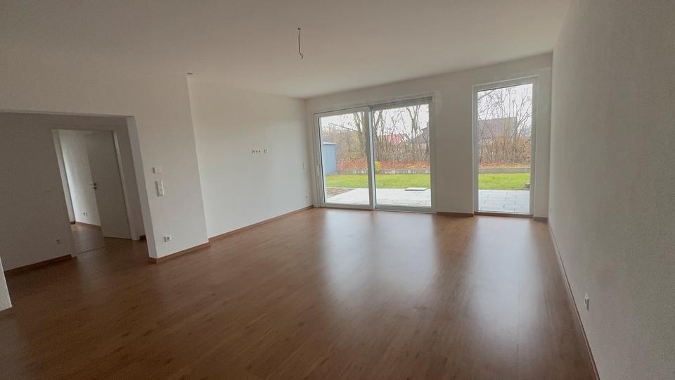 Terrassenwohnung Sinsheim - 4 Zimmer, 90 m&sup2;, 1.500&euro; | Angebot:26036677