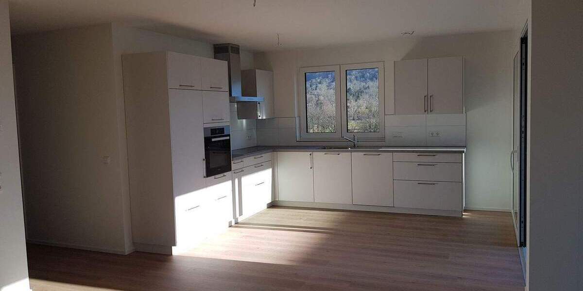 Etagenwohnung Weil am Rhein - 3 Zimmer, 93 m&sup2;, 1.525&euro; | Angebot:25703784