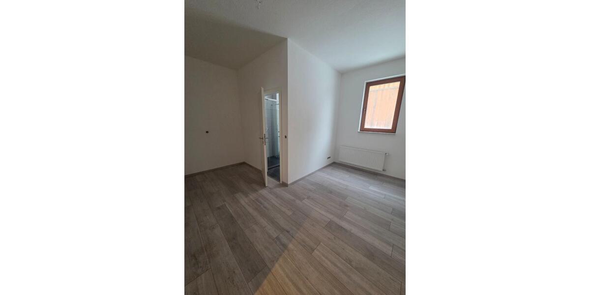Etagenwohnung Meiningen - 4 Zimmer, 110 m&sup2;, 700&euro; | Angebot:24688107