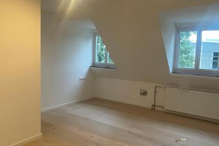 WG-Zimmer zu vermieten ! Super Lage ! Stuttgart-West !
