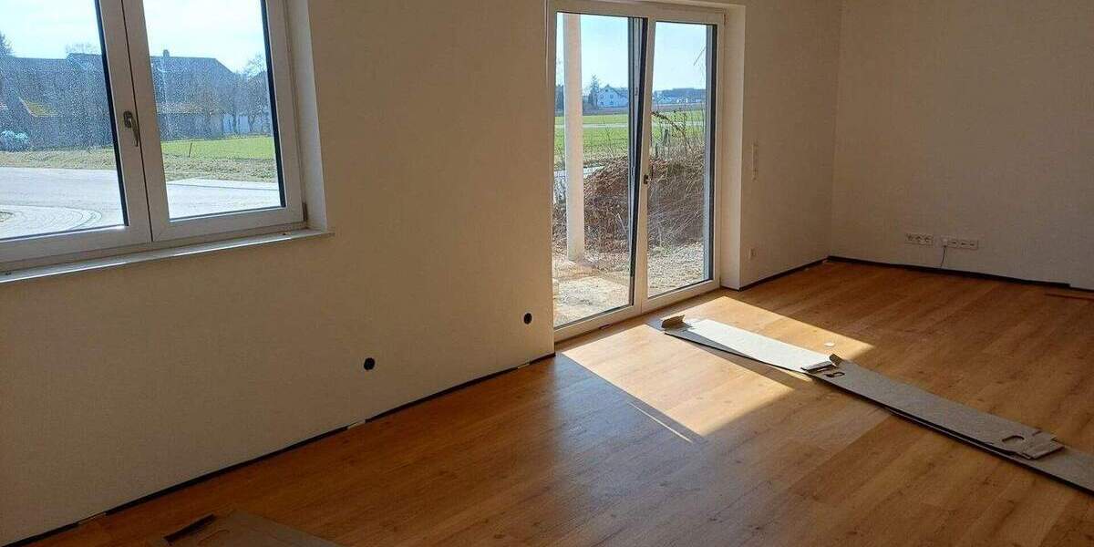 Etagenwohnung Kirchroth Aufroth - 3 Zimmer, 88 m&sup2;, 975&euro; | Angebot:26154803