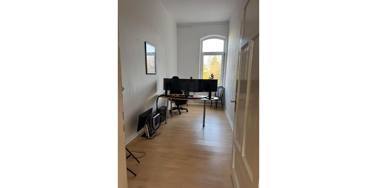 Etagenwohnung Nienburg (Weser) - 6 Zimmer, 186 m&sup2;, 1.400&euro; | Angebot:26058512