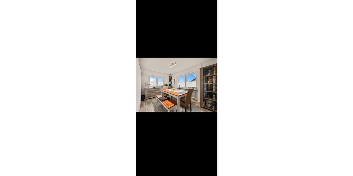 Etagenwohnung Waldshut-Tiengen Tiengen - 4 Zimmer, 108 m&sup2;, 990&euro; | Angebot:26362073
