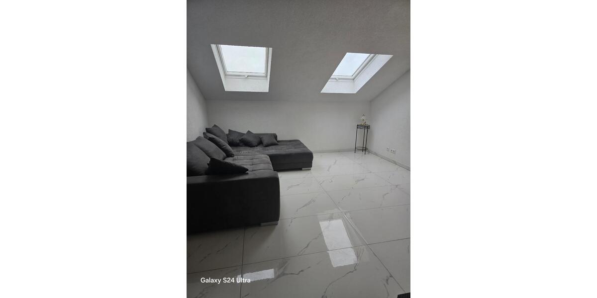 Helle & gemütliche Dachgeschosswohnung – Neubau, 75 m², Römhild 3 zimmer