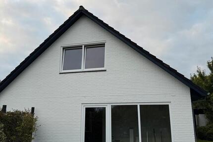 Renoviertes Einfamilienhaus in Jarplund mit Garage und Garten