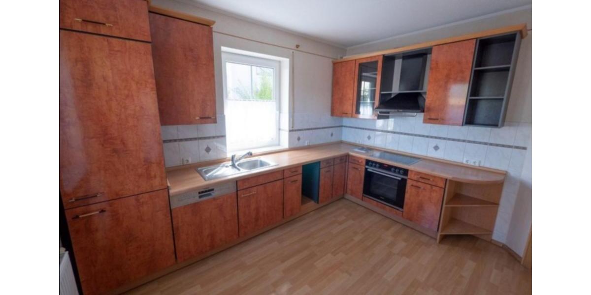 Erdgeschoßwohnung Fürstenstein - 4 Zimmer, 153 m&sup2;, 1.060&euro; | Angebot:24998502