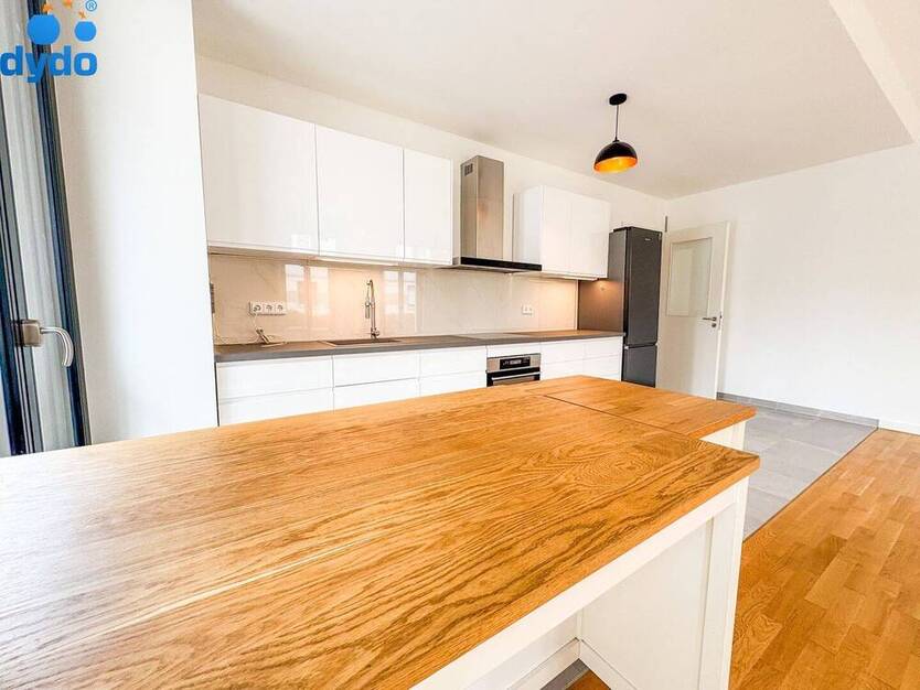 Diese Drei-Zimmerwohnung erwartet Sie mit Terrasse & Einbauküche - jetzt bewerben