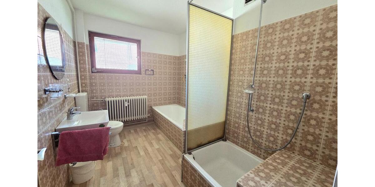 Etagenwohnung Bad Rodach - 6 Zimmer, 150 m&sup2;, 1.000&euro; | Angebot:26094590