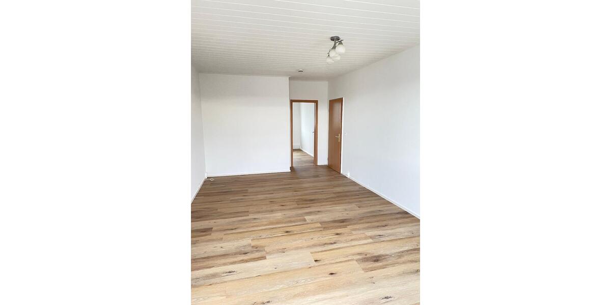 Etagenwohnung Merseburg - 4 Zimmer, 75 m&sup2;, 487&euro; | Angebot:25723598