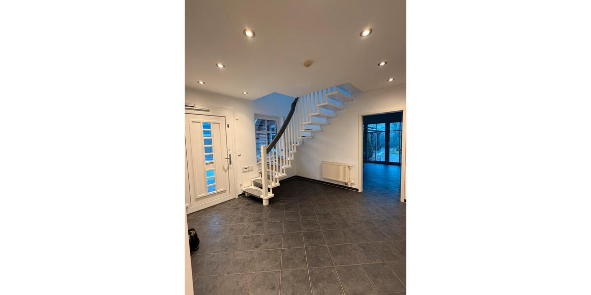 Einfamilienhaus Papenburg - 6 Zimmer, 150 m&sup2;, 1.575&euro; | Angebot:24850929