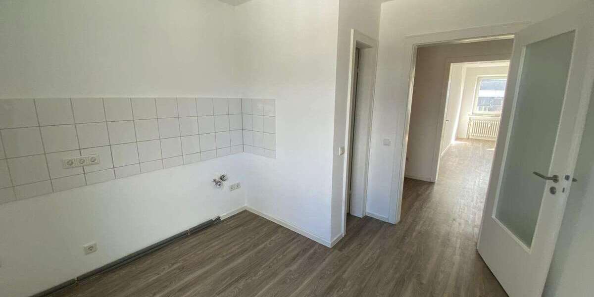 Etagenwohnung Krefeld Krefeld-Mitte - 2 Zimmer, 67 m&sup2;, 685&euro; | Angebot:27108891