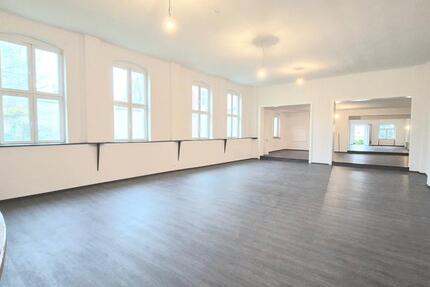 Wohnung Mittenwalde - 3 Zimmer, 332 m&sup2;, 2.324&euro; | Angebot:27634305