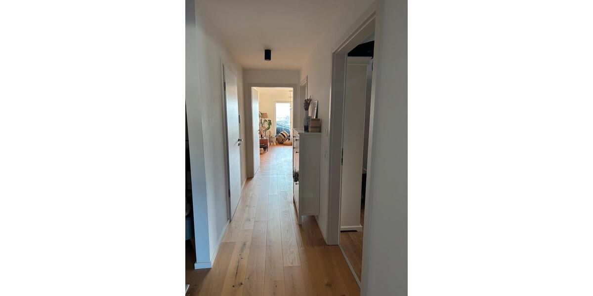 Etagenwohnung Dingolfing - 4 Zimmer, 105 m&sup2;, 1.100&euro; | Angebot:26703588