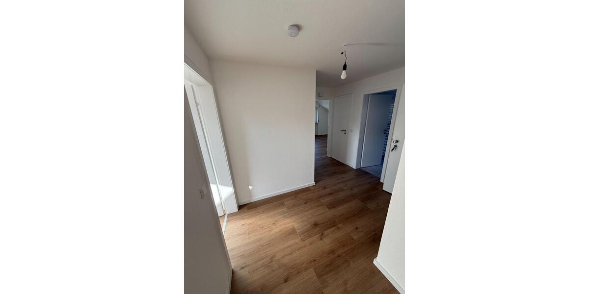 Dachgeschoßwohnung Laudenbach - 3 Zimmer, 77 m&sup2;, 1.450&euro; | Angebot:25805710