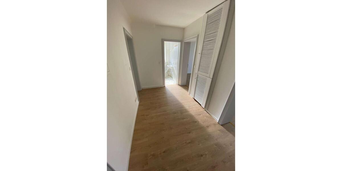 Etagenwohnung Neustadt bei Coburg - 3 Zimmer, 65 m&sup2;, 490&euro; | Angebot:26246924
