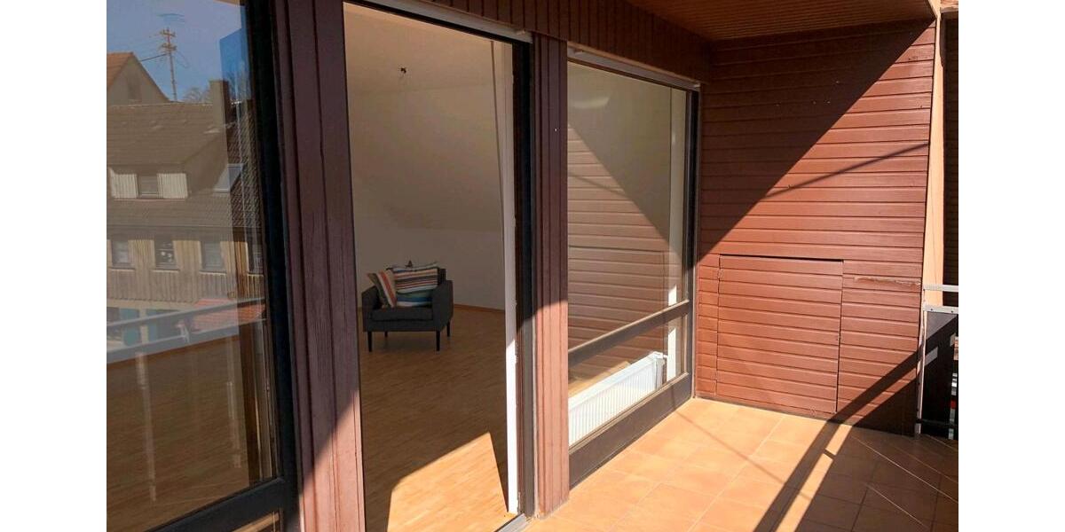 Dachgeschoßwohnung Obersontheim - 2.5 Zimmer, 100 m&sup2;, 720&euro; | Angebot:25903843