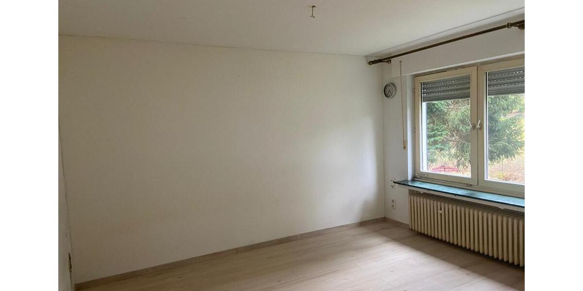 Erdgeschoßwohnung Siegen Eiserfeld - 4 Zimmer, 93 m&sup2;, 800&euro; | Angebot:24781965