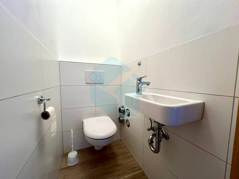 Schöne 4-ZKB-Dachgeschoss-Wohnung in Butzbach-Pohl-Göns! (Bitte sonstige Angaben beachten)