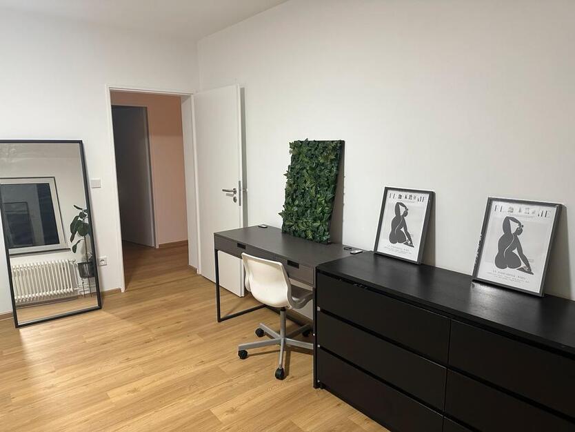 Möblierte WG-Zimmer in Bonames – Perfekte Lage, ab sofort zimmer