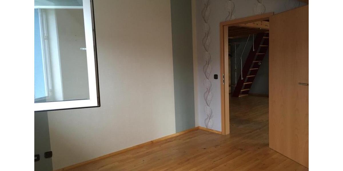 Dachgeschoßwohnung Pfalzgrafenweiler - 4 Zimmer, 105 m&sup2;, 900&euro; | Angebot:26626399