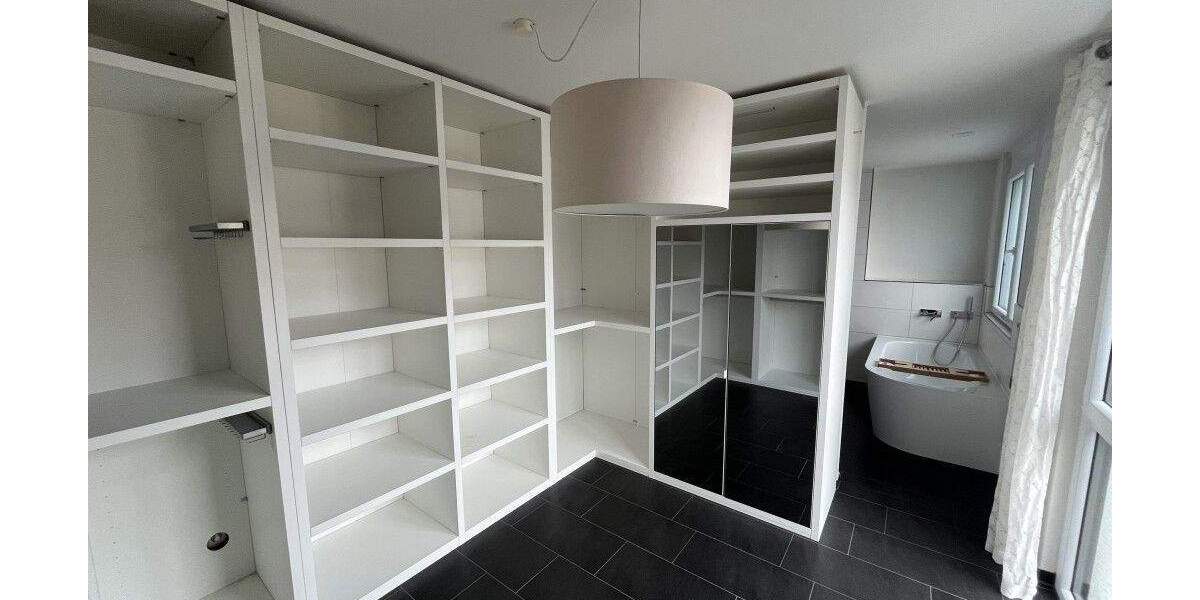 Etagenwohnung Böblingen - 3 Zimmer, 109 m&sup2;, 1.800&euro; | Angebot:24497716