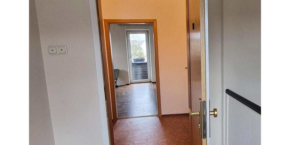 Dachgeschoßwohnung Vellmar - 2 Zimmer, 53 m&sup2;, 450&euro; | Angebot:26004062
