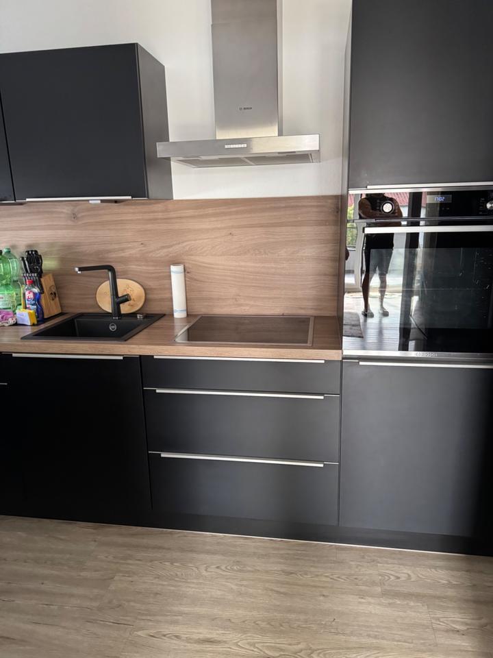 Vermiete neuwertige Wohnung