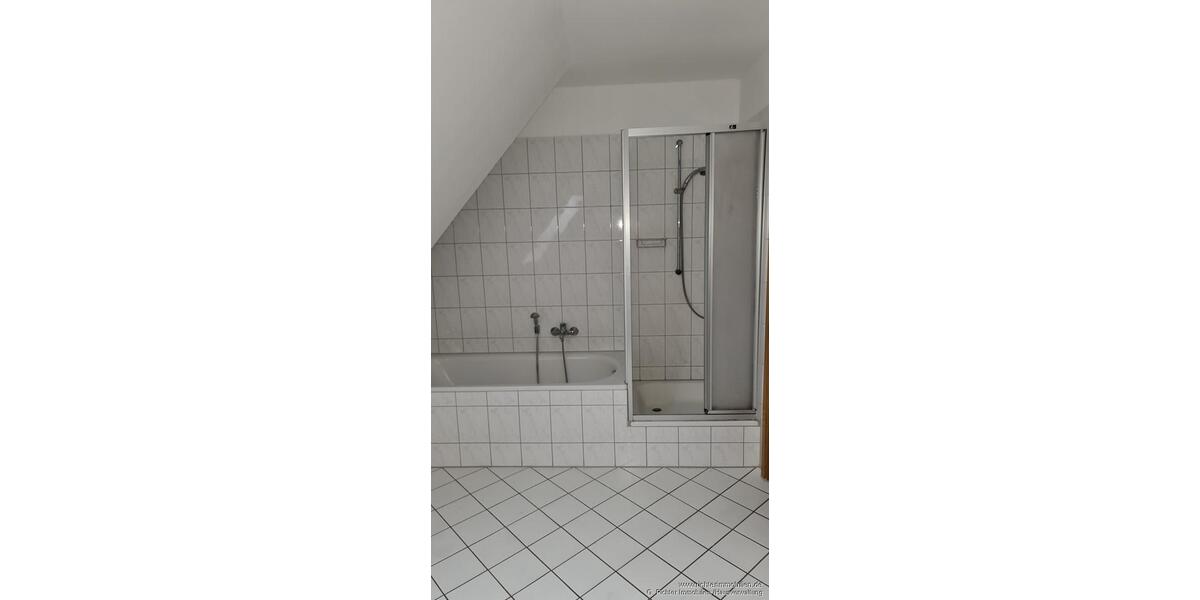 Dachgeschoßwohnung Freiberg - 3 Zimmer, 100 m&sup2;, 639&euro; | Angebot:23702559