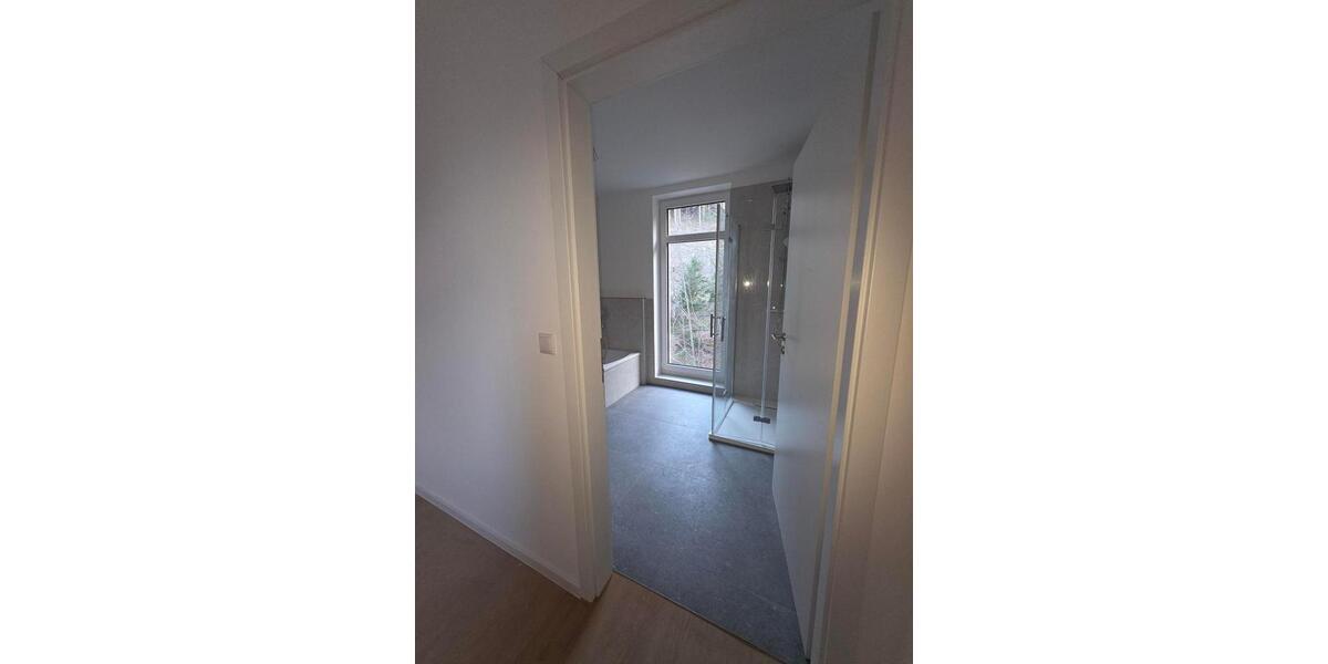 Etagenwohnung Elgersburg - 3 Zimmer, 104 m&sup2;, 1.090&euro; | Angebot:24816436