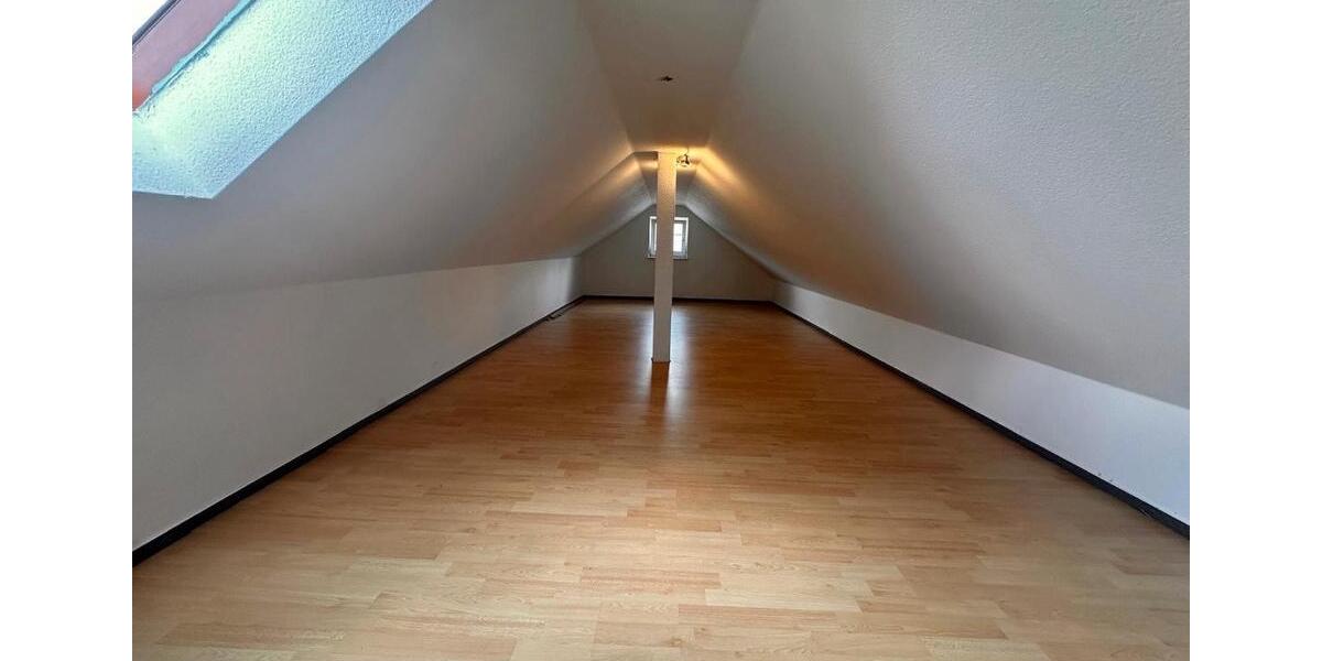 Maisonettenwohnung Göppingen - 3.5 Zimmer, 94 m&sup2;, 1.050&euro; | Angebot:25138385