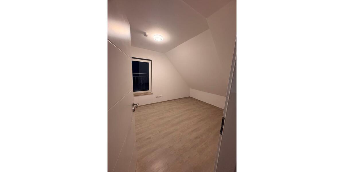 Etagenwohnung Lauchheim - 4.5 Zimmer, 94 m&sup2;, 1.128&euro; | Angebot:24813426