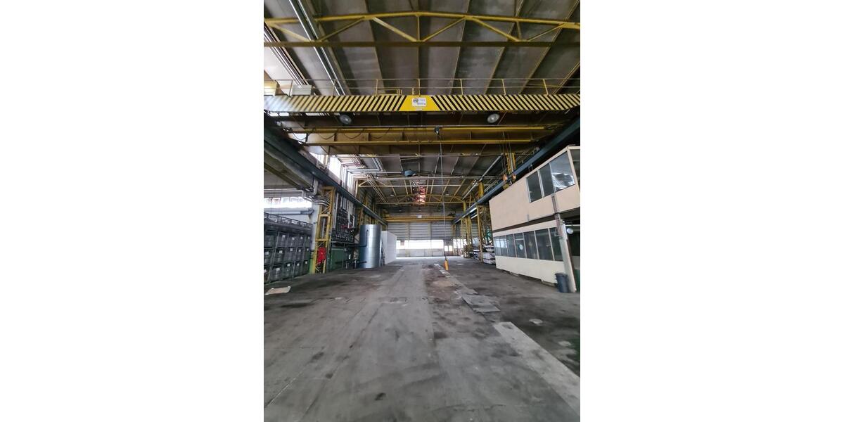 Kranhalle im Industriegebiet zimmer