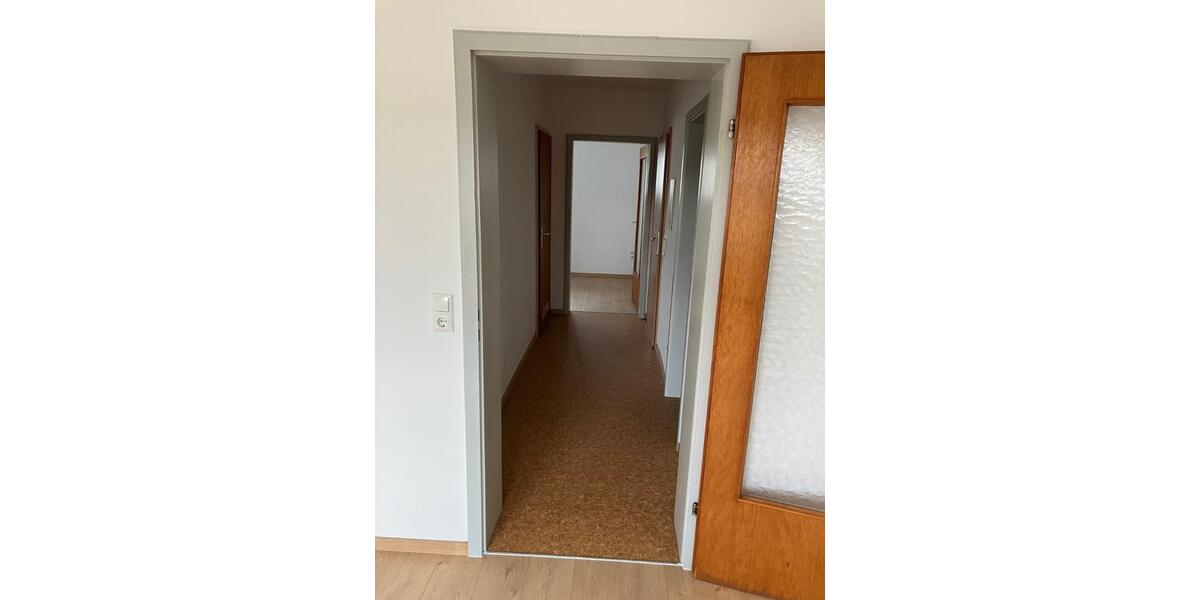 Etagenwohnung Mitterteich - 3 Zimmer, 75 m&sup2;, 420&euro; | Angebot:25603827