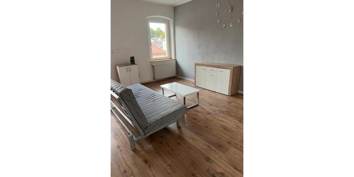 Hochparterre Arzberg - 2 Zimmer, 80 m&sup2;, 22&euro; | Angebot:26638649