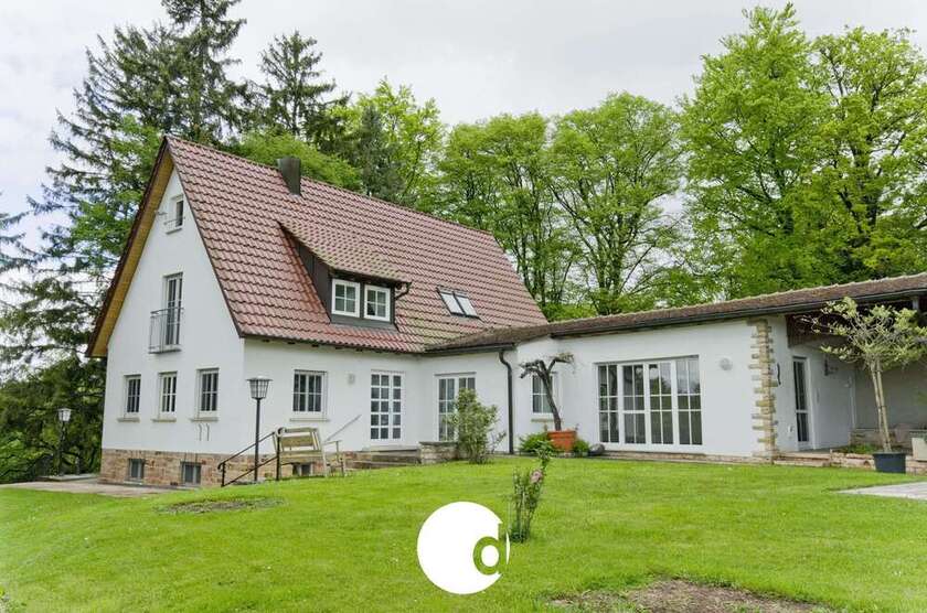 Haus zum Mieten in Esslingen am Neckar 2.930 € 172 m² 7 zimmer