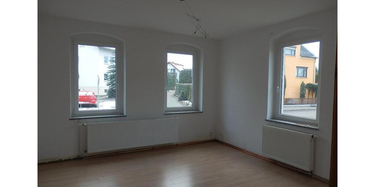 Erdgeschoßwohnung Limbach-Oberfrohna Oberfrohna - 4 Zimmer, 101 m&sup2;, 495&euro; | Angebot:26394895