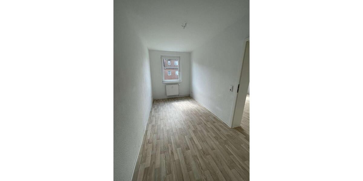 4-Zimmerwohnung mit EBK ab 01.11.2025 4 zimmer